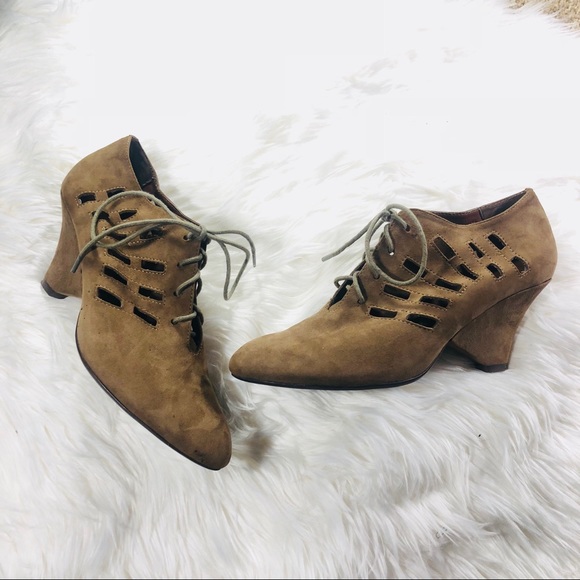 Jeffrey Campbell Shoes - Jeffrey Campbell “Way Out” suede wedges